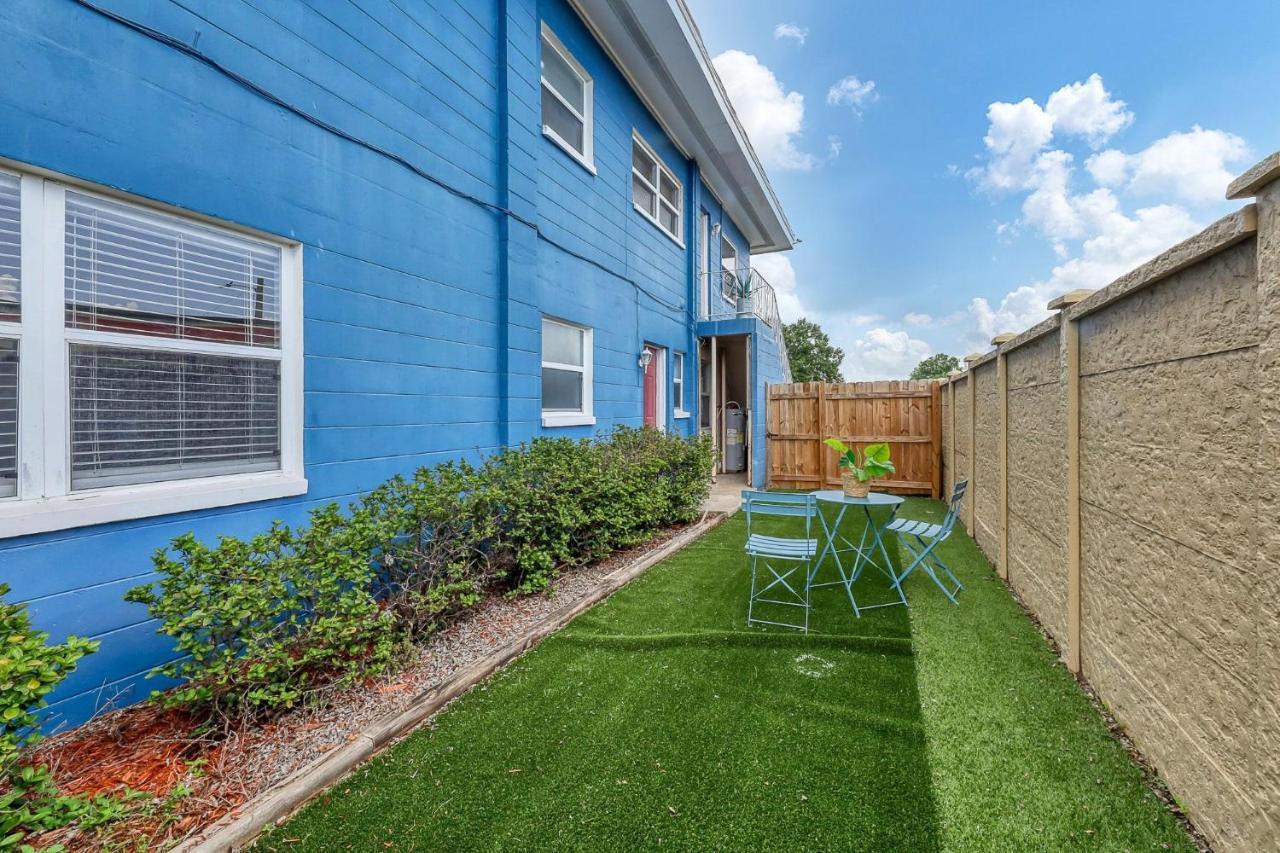 New Huge Green Garden 1Br Tampa Bagian luar foto